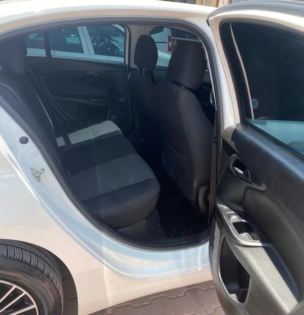 f374e30a-0e13-4df0-9e59-2d853bfb5e1a 2